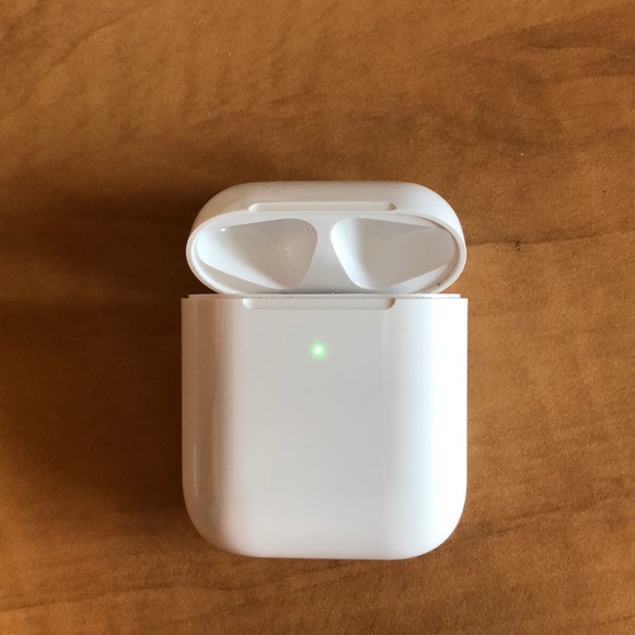 Apple AirPods case great case